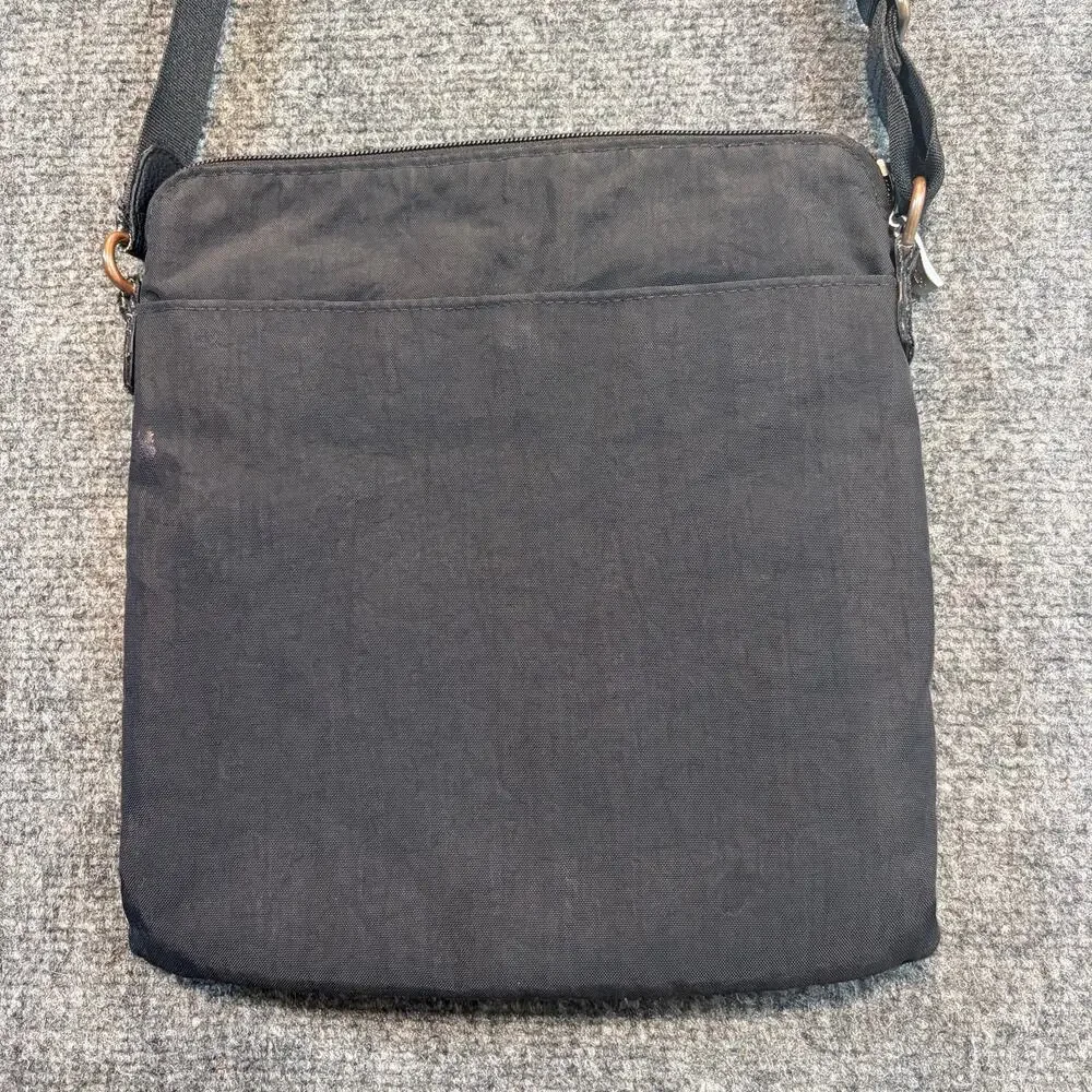 Baggallini Black Nylon Lightweight Travel Crossbody Bag Purse Silver Hardware